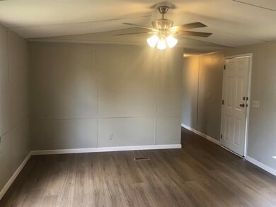 145 Avalon Ct, Spartanburg, SC 29301 - photo 5