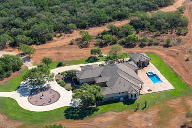 10927 Fm 2146, Jourdanton, TX 78026 - photo 4