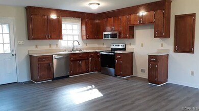 5689 W Quaker Rd, Disputanta, VA 23842 - photo 2