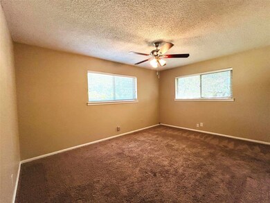 613 W Redbud Dr, Hurst, TX 76053 - photo 7