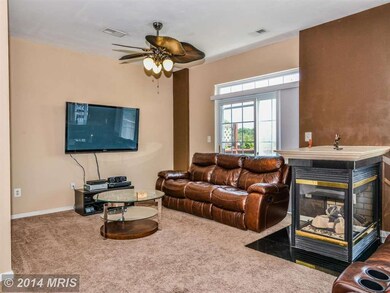 13907 Hollow Wind Way unit 9, Woodbridge, VA 22191 - photo 3