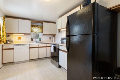 21-web-or-mls-799 W 26th St, Holland-21