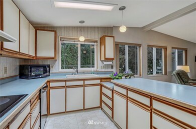 930 243rd St SW, Bothell, WA 98021 - photo 3