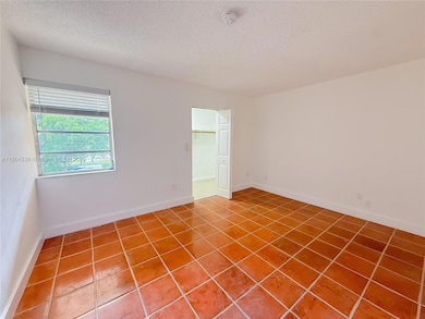 11 Edgewater Dr unit 8, Coral Gables, FL 33133 - photo 4