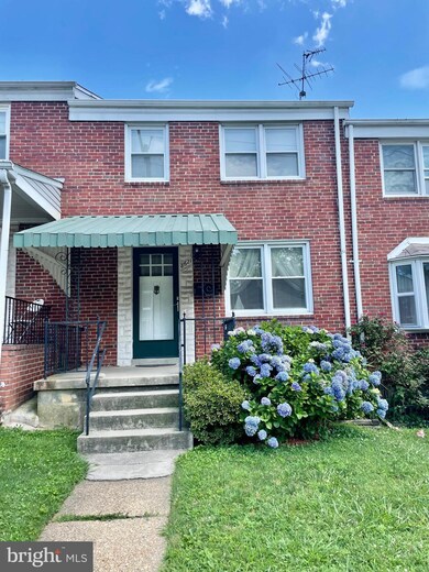 8621 Oakleigh Rd, Parkville, MD 21234 - photo 2