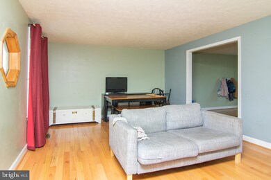 1701 Fetlock Ct, Sykesville, MD 21784 - photo 4