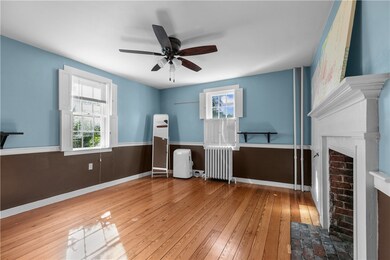 26 Perry St unit 1, Newport, RI 02840 - photo 6