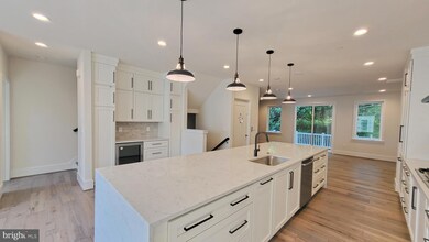 3732 Glenmoor Reserve Ln, Chevy Chase, MD 20815 - photo 3