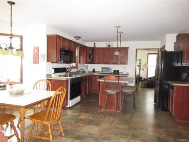 7357 Erica Ln, North Tonawanda, NY 14120 - photo 7