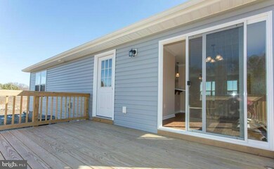 173 Brooks Dr, Colonial Beach, VA 22443 - photo 3