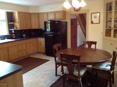 552 S Main Rd, Mountain Top, PA 18707 - photo 3