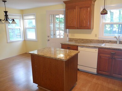 21 Bumble Bee Cir unit 21, Shrewsbury, MA 01545 - photo 3