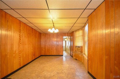 1650 Mineral Spring Rd, Reading, PA 19602 - photo 4