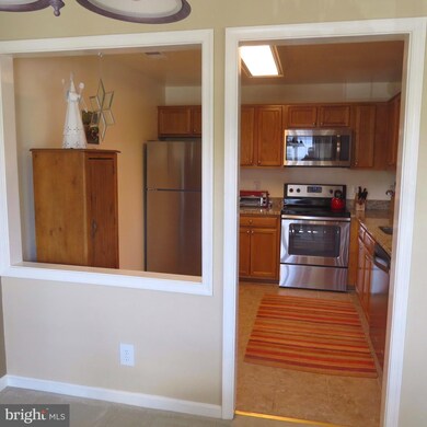 9262 Cardinal Forest Ln unit C, Lorton, VA 22079 - photo 6