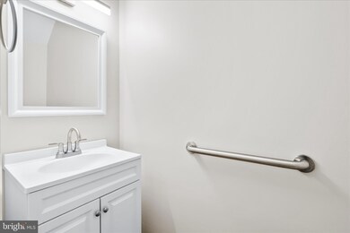 5842 Holly Hock Place, Frederick, MD 21703 - photo 6