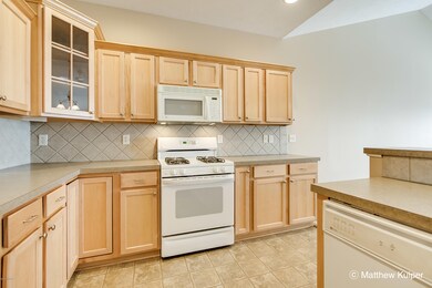 004_Kitchen