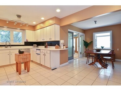 3122 Maple Leaf Dr, Glenview, IL 60026 - photo 5