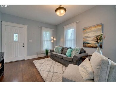 2410 11th Ave, Forest Grove, OR 97116 - photo 4