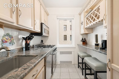 860 5th Ave unit 5L, New York, NY 10065 - photo 7