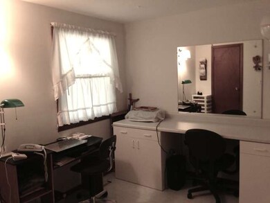 119 Pecos Cir, Carpentersville, IL 60110 - photo 5