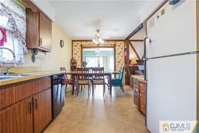 124 Coolidge Ave, Carteret, NJ 07008 - photo 5