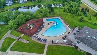 1204 Eagle Ridge Rd, Cedar Falls, IA 50613 - photo 2