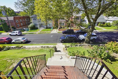 117 Ridgewood Place, Staten Island, NY 10301 - photo 4