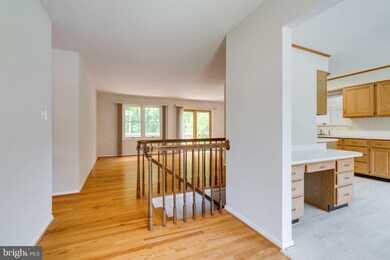 8623 Lagrange St, Lorton, VA 22079 - photo 6