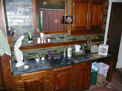 143 Lower Market St, Milton, PA 17847 - photo 7