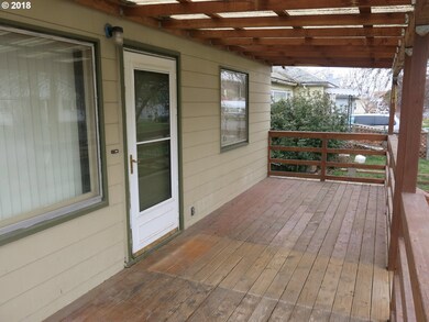 320 W Union Ave, Heppner, OR 97836 - photo 5