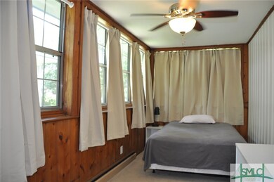 Den/Bedroom