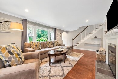 34 Redlands Rd, West Roxbury, MA 02132 - photo 5