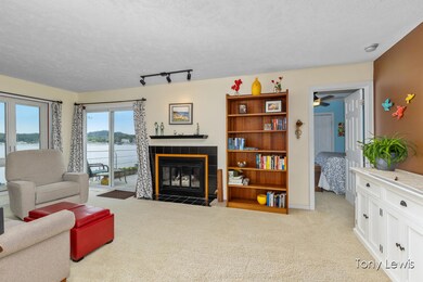 Great room w/views