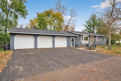 604 11th St N, Princeton, MN 55371 - photo 3