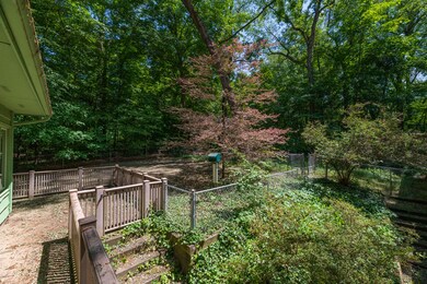 2037 S 4th st-64