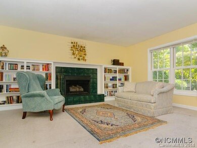 Gas Fireplace w/ Built-Ins