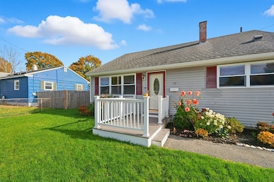 70 Pawtucket Dr, Lowell, MA 01854 - photo 4