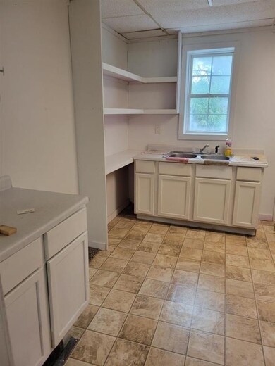 810 Tipton St, Elkhart, IN 46516 - photo 3