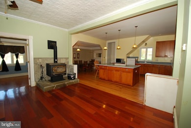 10901 Watkins Rd, Germantown, MD 20876 - photo 5