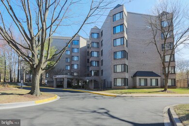 3041 Fallstaff Rd unit 405D, Baltimore, MD 21209 - photo 2