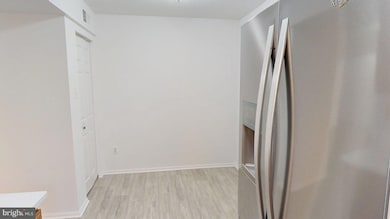 12199 Chaucer Ln, Woodbridge, VA 22192 - photo 4