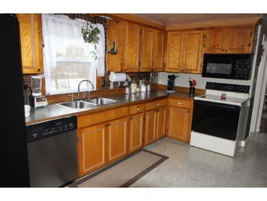 45 Patton St, Rochester, NH 03867 - photo 3
