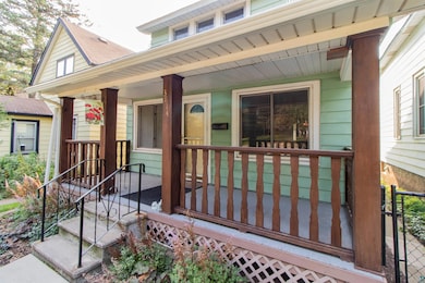 View of front facade with a porch