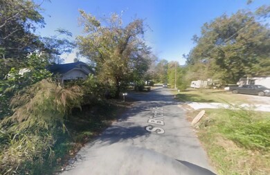 1211 S Birch St, Pine Bluff, AR 71603 - photo 6