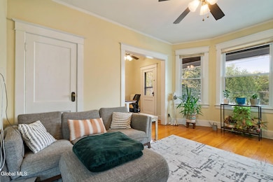 685 Myrtle Ave, Albany, NY 12208 - photo 5