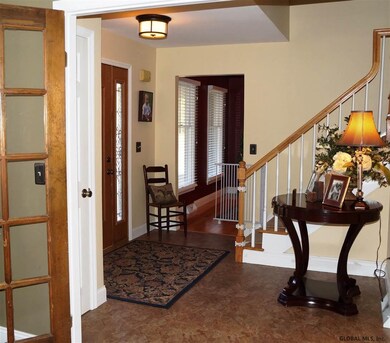 2 Manchester Ct, Saratoga Springs, NY 12866 - photo 4