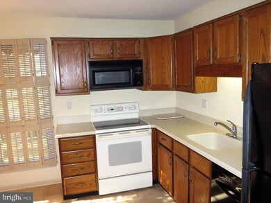 184 Raintree Ct, Langhorne, PA 19047 - photo 7