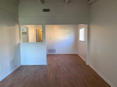 1911 Starling Ct, Cleburne, TX 76033 - photo 2