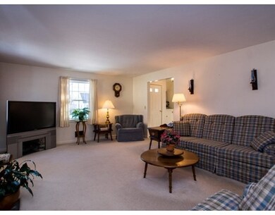 131 Crescent Ave, North Attleboro, MA 02760 - photo 4