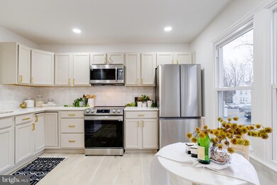 3612 Silver Spruce Cir, Burtonsville, MD 20866 - photo 4